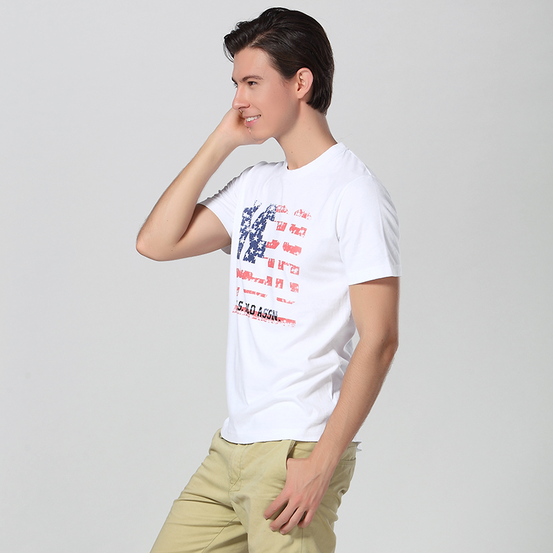 White T Shirt With Front Chest Print Logo